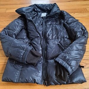 Women's Black Puffer Jacket